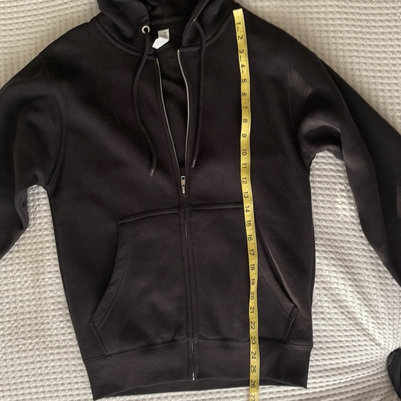 Young Men Street-ware Heavyweight Zipped Fleece Hoodie with Drawstrings. Size S. - Picture 5 of 6
